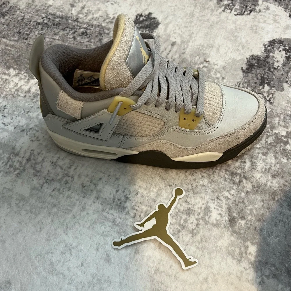 Air Jordan 4 Retro Craft Unisex Shoe